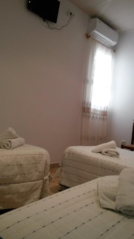 Hostal Virgen Del Pilar Baza Buitenkant foto