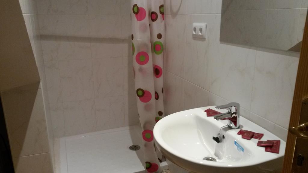 Hostal Virgen Del Pilar Baza Buitenkant foto
