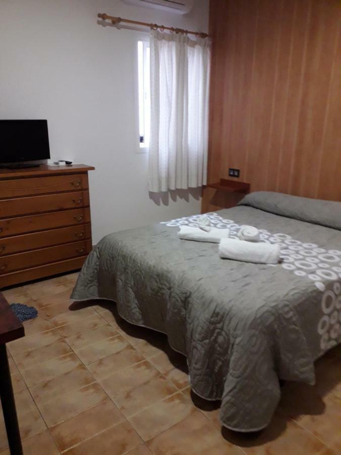 Hostal Virgen Del Pilar Baza Buitenkant foto